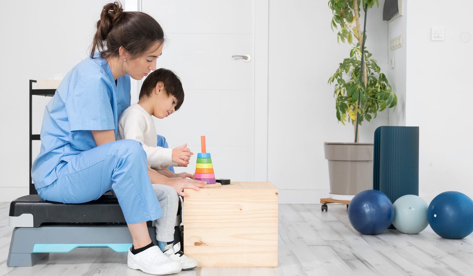 Physiothérapie et intervention précoce pour enfants pour de soutenir leur développement